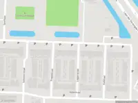Ambulance met gepaste spoed naar de Zeehavenlaan in Dordrecht