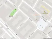 Ambulance met grote spoed naar de Paap Dirckstraat in Rotterdam