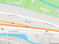Ambulance en brandweer met gepaste spoed naar de Oude Haarlemmerstraatweg in Halfweg vanwege wateroverlast