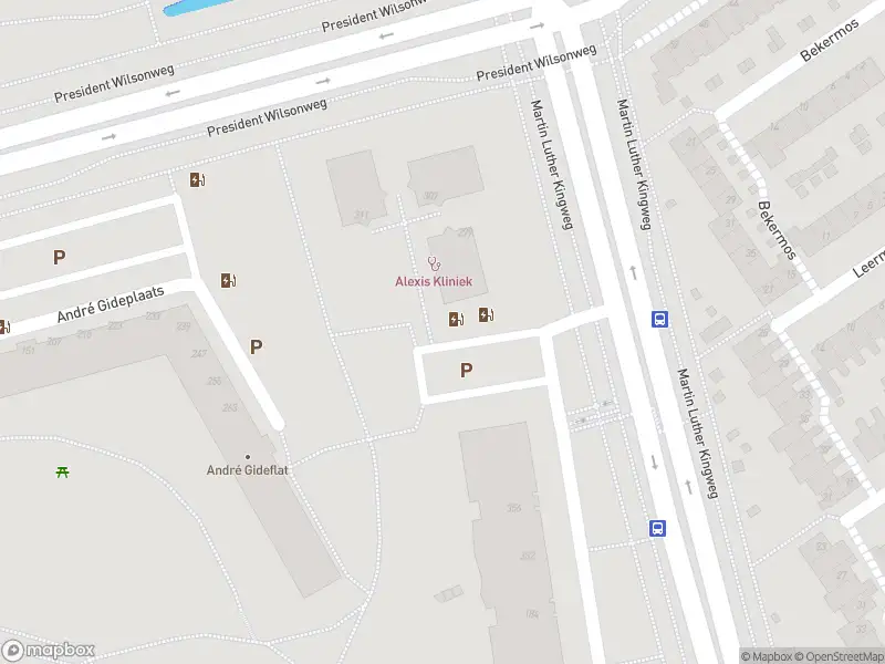 Ambulance met grote spoed naar de Thomas Mannplaats in Rotterdam