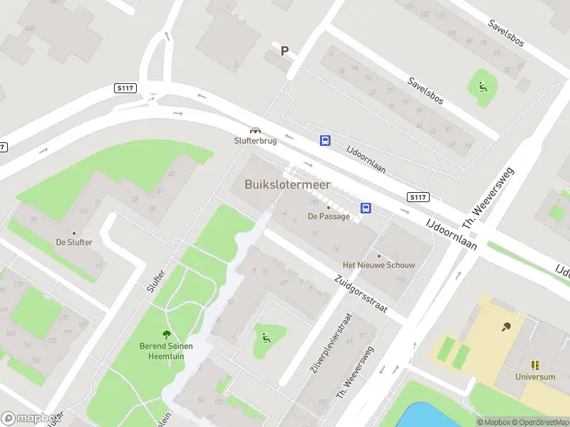 Ambulance met grote spoed naar de Zuidgorsstraat in Amsterdam