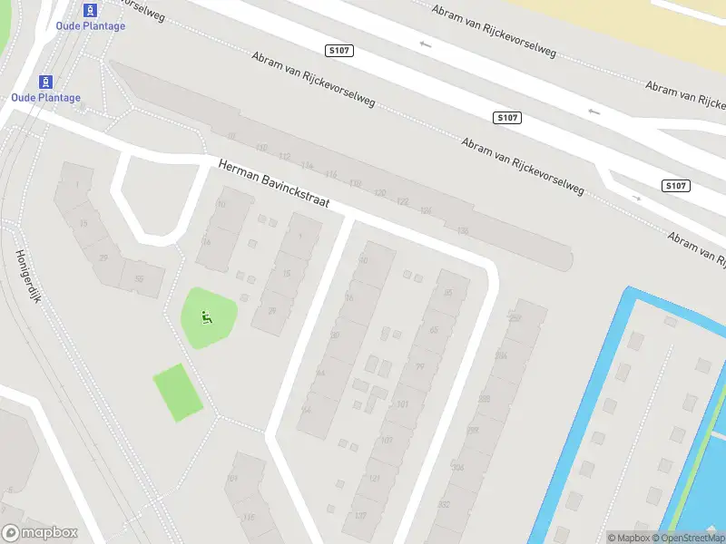 Ambulance met gepaste spoed naar de Herman Bavinckstraat in Rotterdam