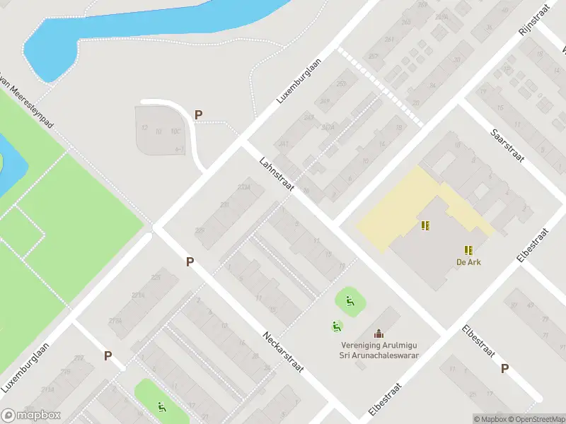 Ambulance met grote spoed naar de Lahnstraat in Beverwijk
