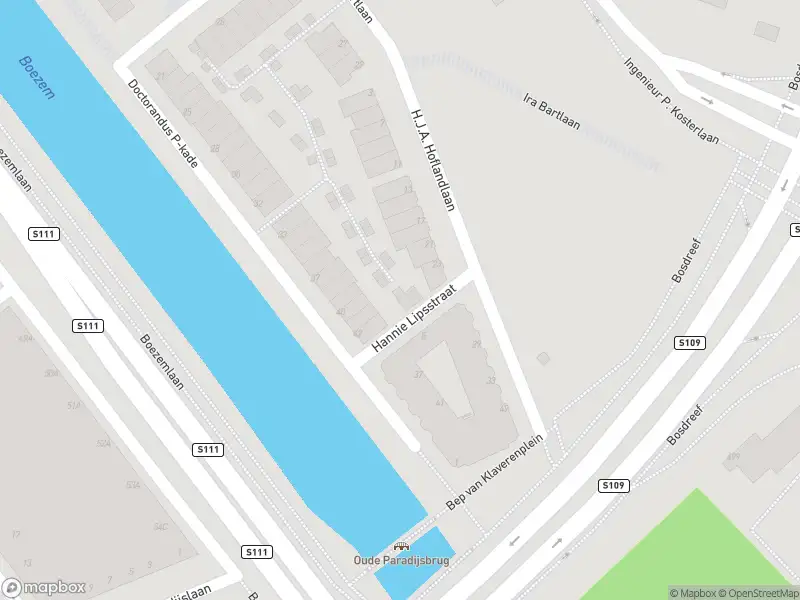 Ambulance met gepaste spoed naar de Kralingseweg in Rotterdam