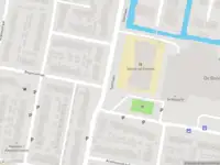 Ambulance met gepaste spoed naar de Graaf van Egmondstraat in Oud-Beijerland
