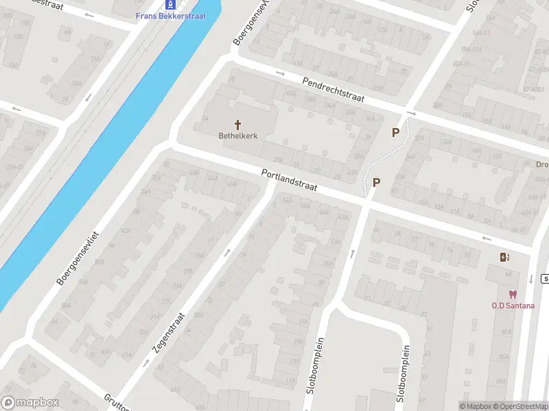 Ambulance met grote spoed naar de Zegenstraat in Rotterdam