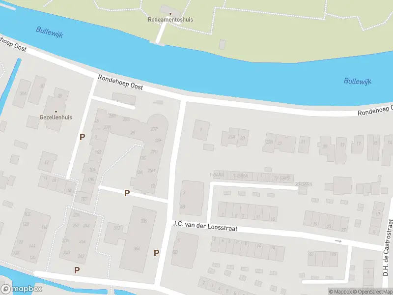 Ambulance met grote spoed naar de Theresiastraat in Ouderkerk aan de Amstel