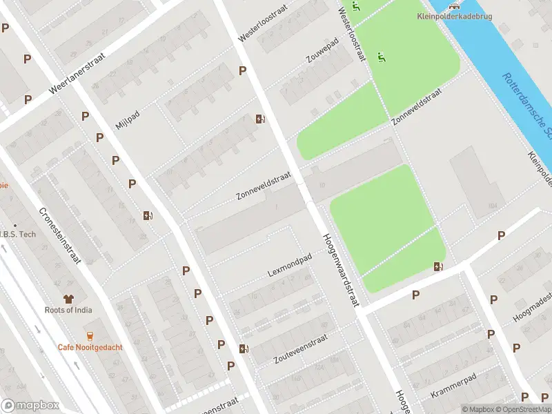 Ambulance met gepaste spoed naar de Hoogenwaardstraat in Rotterdam