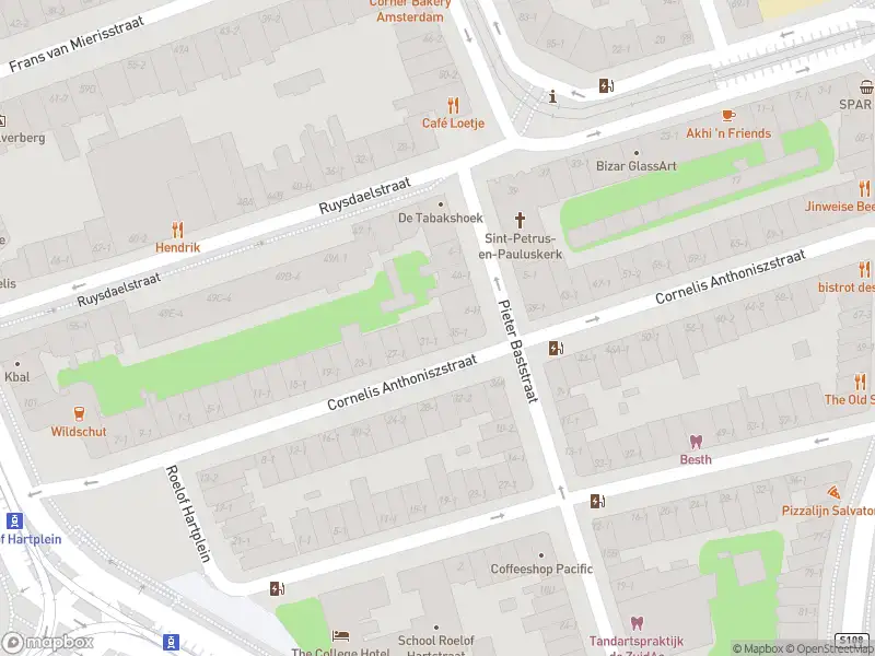 Ambulance met grote spoed naar de Cornelis Anthoniszstraat in Amsterdam