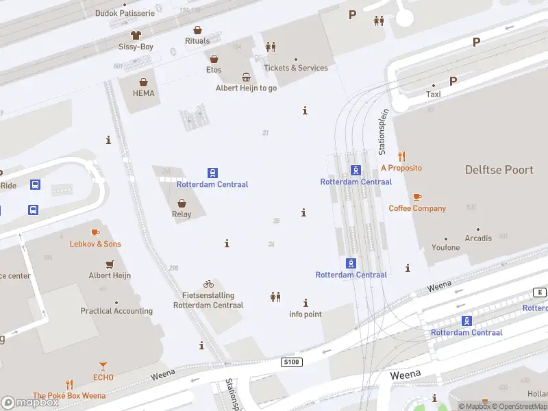 Ambulance met grote spoed naar de Stationsplein in Rotterdam