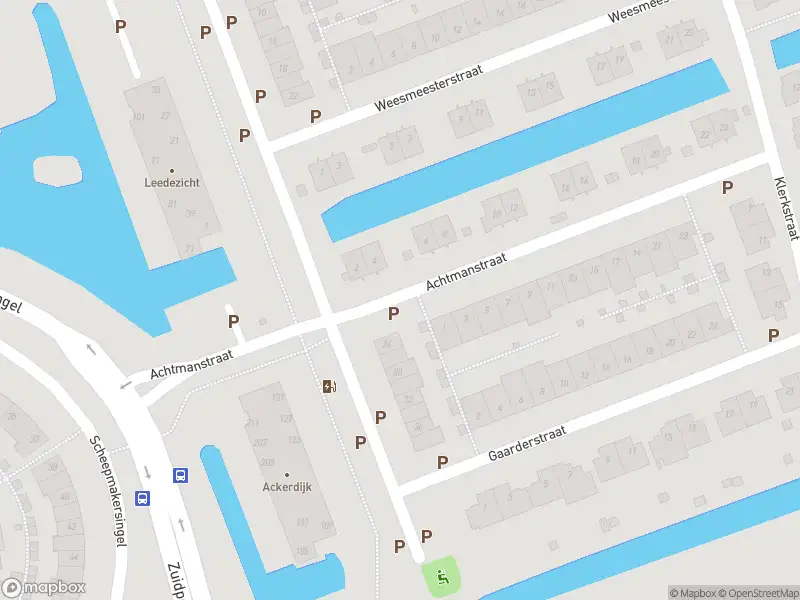 Ambulance met grote spoed naar de Achtmanstraat in Delfgauw