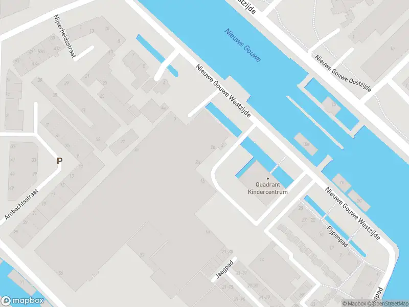 Ambulance met gepaste spoed naar de Wijdstraat in Gouda