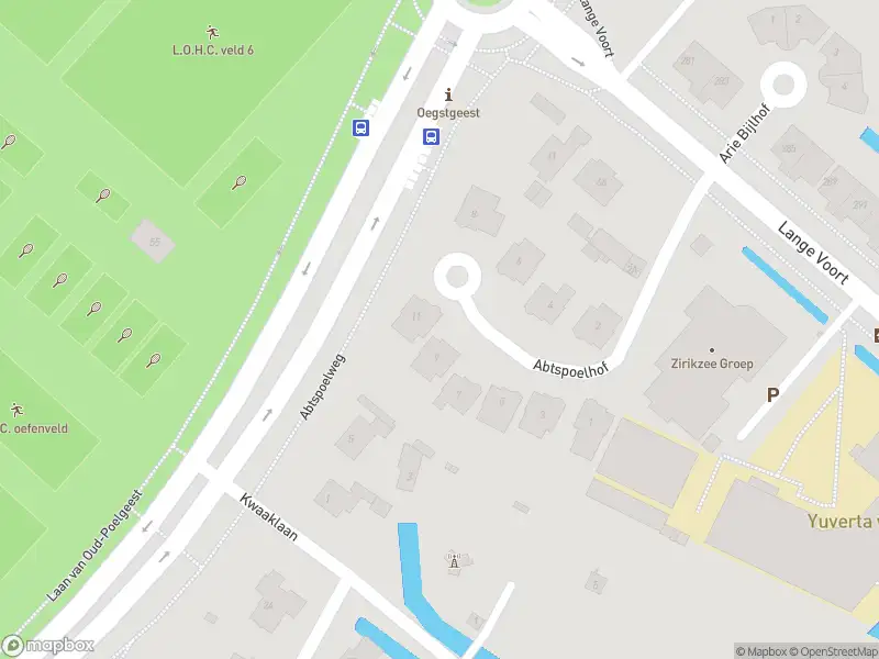 Ambulance met gepaste spoed naar de Abtspoelweg in Oegstgeest