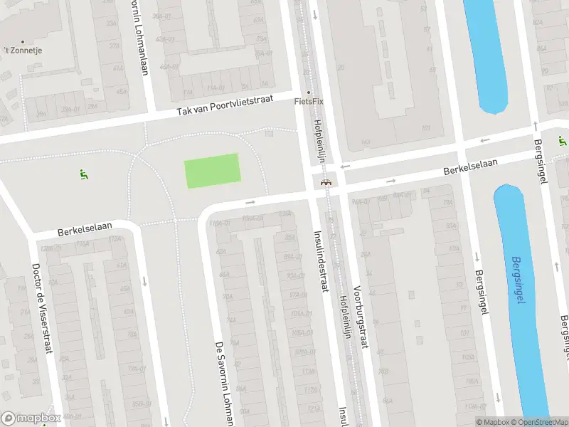 Ambulance met grote spoed naar de Berkelselaan in Rotterdam