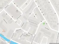 Politie met grote spoed naar de Doornbosdwarsstraat in Meppel vanwege steekincident