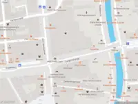 Politie naar de Lange Viestraat in Utrecht vanwege steekincident