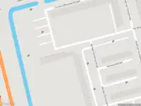 Ambulance met grote spoed naar de Van Bassenstraat in Rotterdam