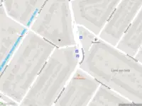 Ambulance met gepaste spoed naar de Eemsteynstraat in Dordrecht