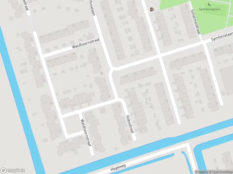 Ambulance met gepaste spoed naar de Hobostraat in Spijkenisse