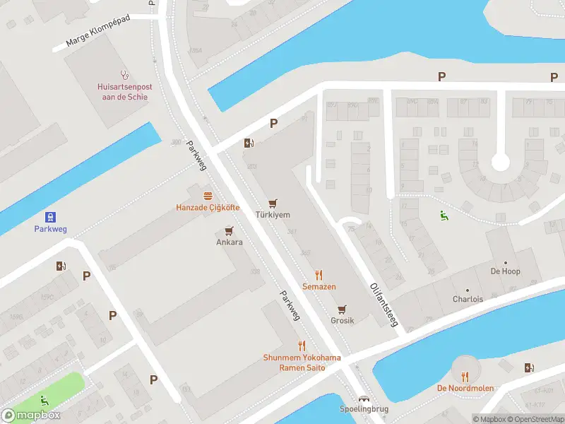 Ambulance met grote spoed naar de Parkweg in Schiedam