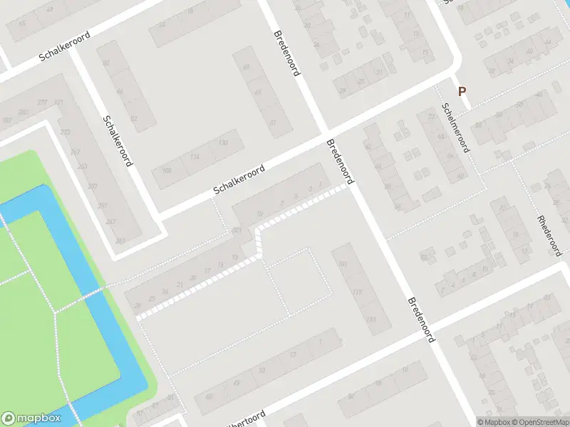 Ambulance met grote spoed naar de Bredenoord in Rotterdam