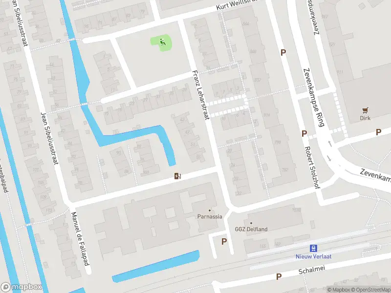 Ambulance met grote spoed naar de Franz Leharstraat in Rotterdam