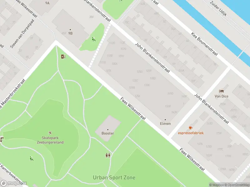 Ambulance met grote spoed naar de Faas Wilkesstraat in Amsterdam