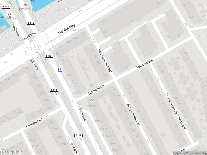 Ambulance met gepaste spoed naar de Talmastraat in Rotterdam