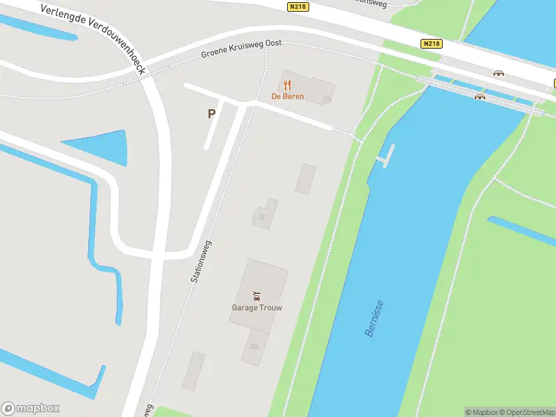 Ambulance met grote spoed naar de Stationsweg in Heenvliet