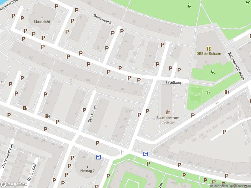 Ambulance met grote spoed naar de Katendrechtsestraat in Rotterdam