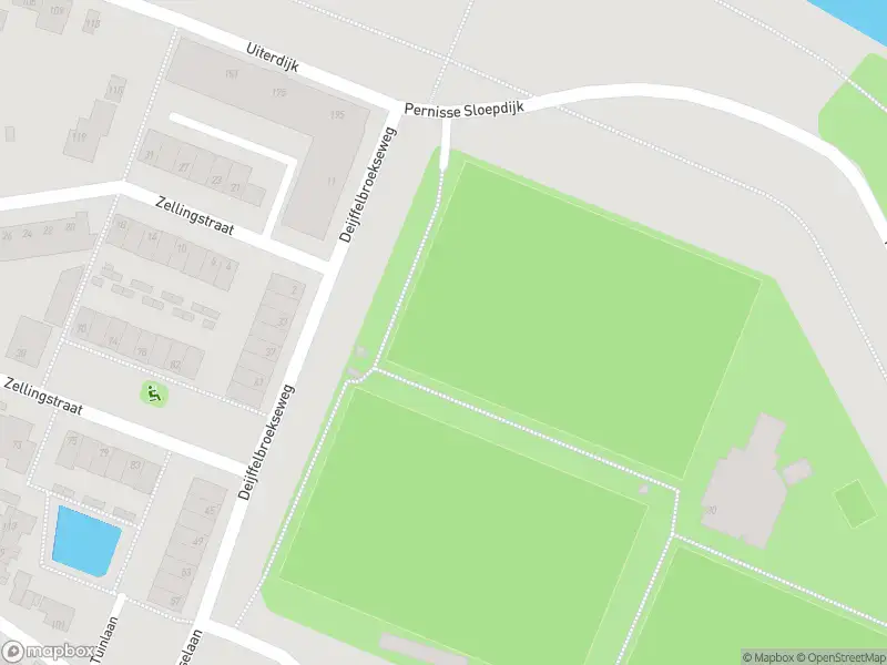 Ambulance met grote spoed naar de Deijffelbroekseweg in Pernis Rotterdam