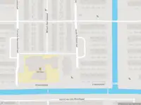 Ambulance met grote spoed naar de Lambert Rimastraat in Amsterdam