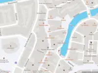 Ambulance met gepaste spoed naar de Voorstraat in Spijkenisse