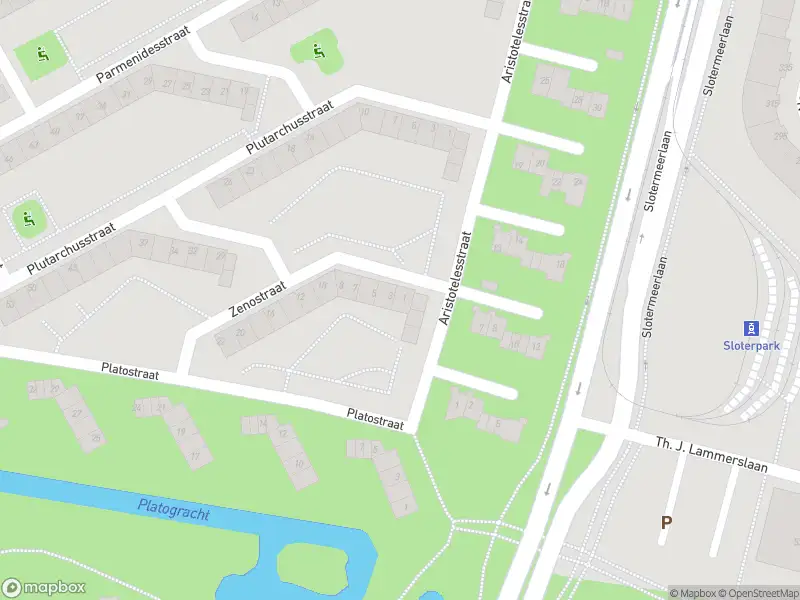 Ambulance met grote spoed naar de Zenostraat in Amsterdam