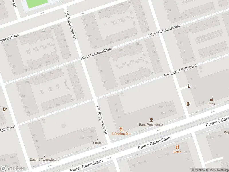 Ambulance met gepaste spoed naar de Ferdinant Spitstraat in Amsterdam