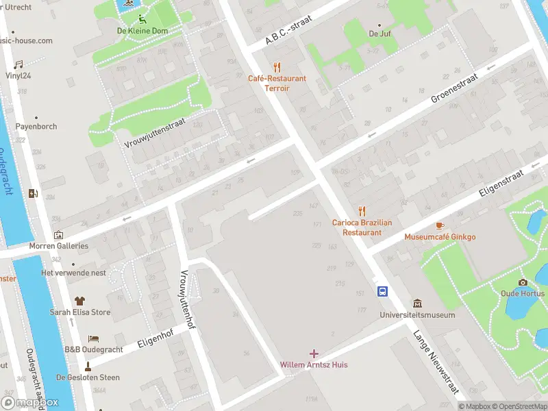 Brandweer met gepaste spoed naar de Lange Nieuwstraat in Utrecht