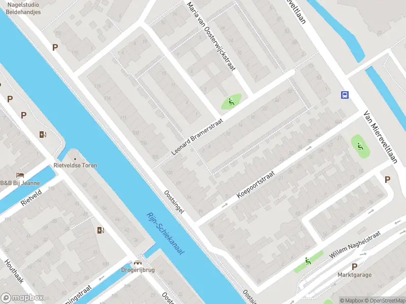 Ambulance met grote spoed naar de Leonard Bramerstraat in Delft