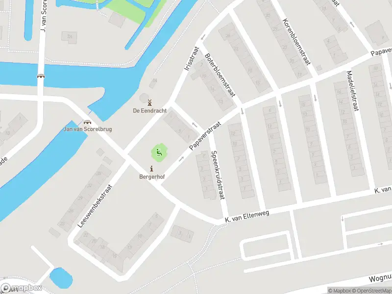 Ambulance met gepaste spoed naar de Papaverstraat in Alkmaar