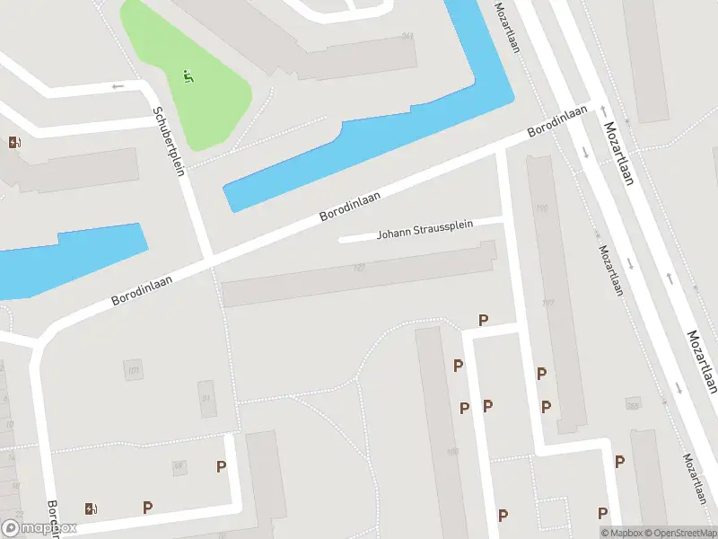 Ambulance met gepaste spoed naar de Johann Straussplein in Schiedam