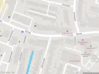 Ambulance met grote spoed naar de Emmalaan in Haarlem