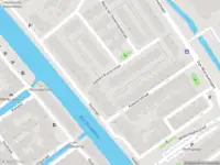 Ambulance met grote spoed naar de Leonard Bramerstraat in Delft