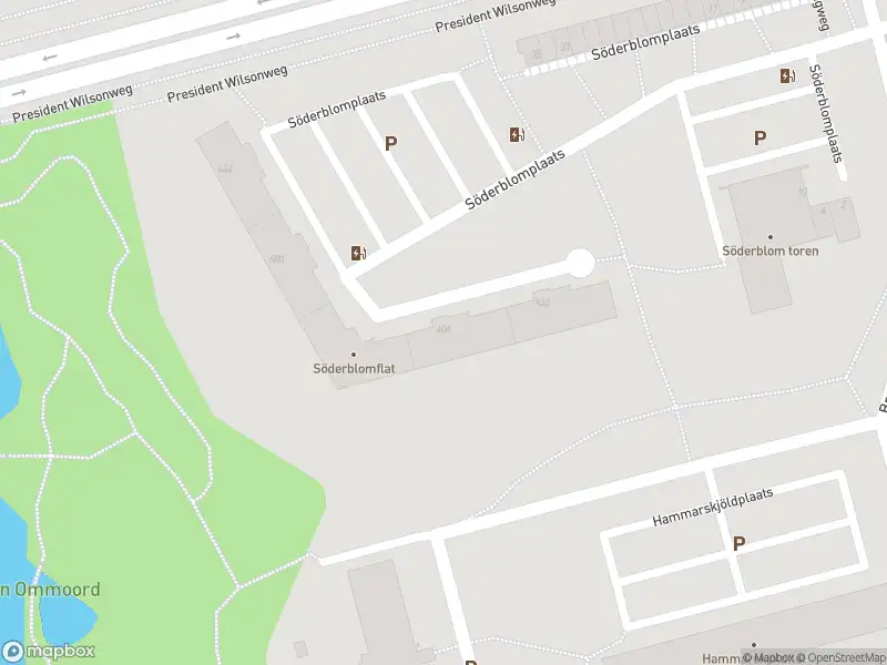 Ambulance met grote spoed naar de Söderblomplaats in Rotterdam