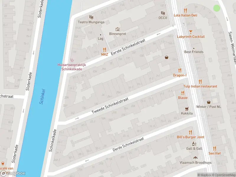Ambulance met grote spoed naar de Sluisstraat in Amsterdam
