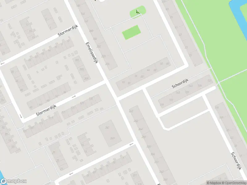 Ambulance met grote spoed naar de Emelissedijk in Rotterdam