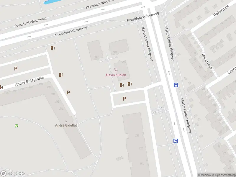 Ambulance met grote spoed naar de Thomas Mannplaats in Rotterdam
