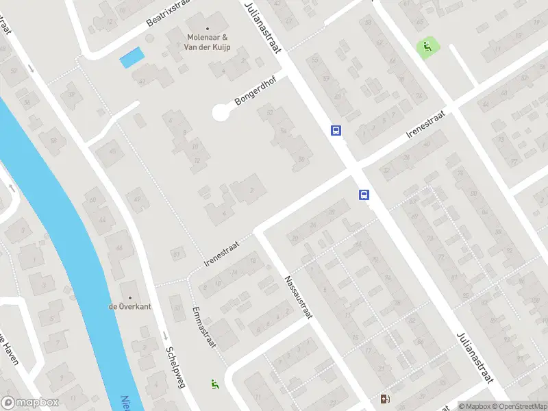 Ambulance met gepaste spoed naar de Irenestraat in Strijen