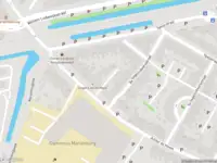 Brandweer met grote spoed naar de Van Cronenburchstraat in Leeuwarden vanwege waarnemen gaslucht