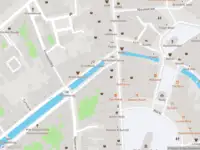 Ambulance met gepaste spoed naar de Blauwstraat in Gouda