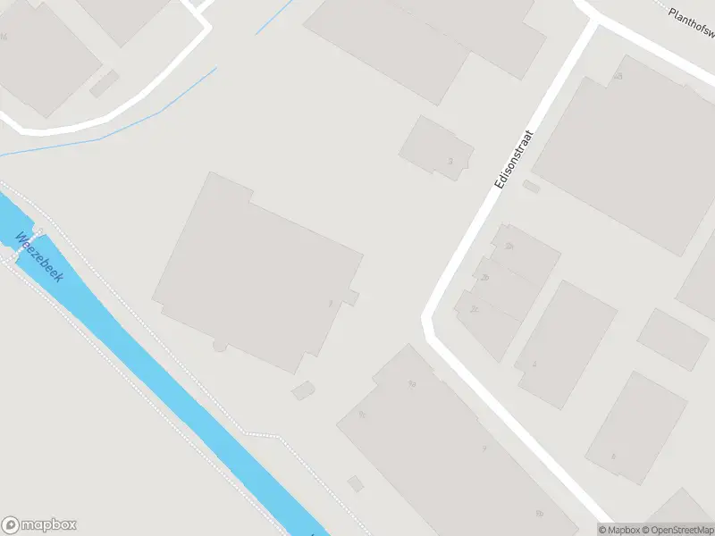 Brandweer met grote spoed naar de Kroosstraat in Almelo vanwege een buitenbrand