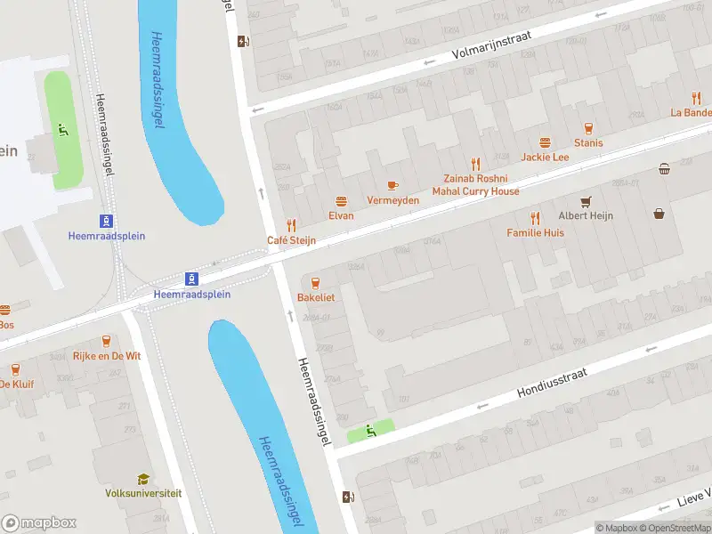 Ambulance met grote spoed naar de Hondiusstraat in Rotterdam
